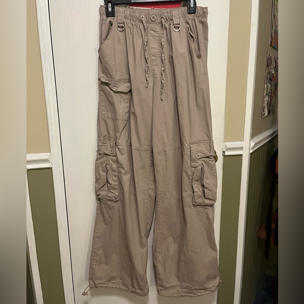 Women's Tan Cargo Pants